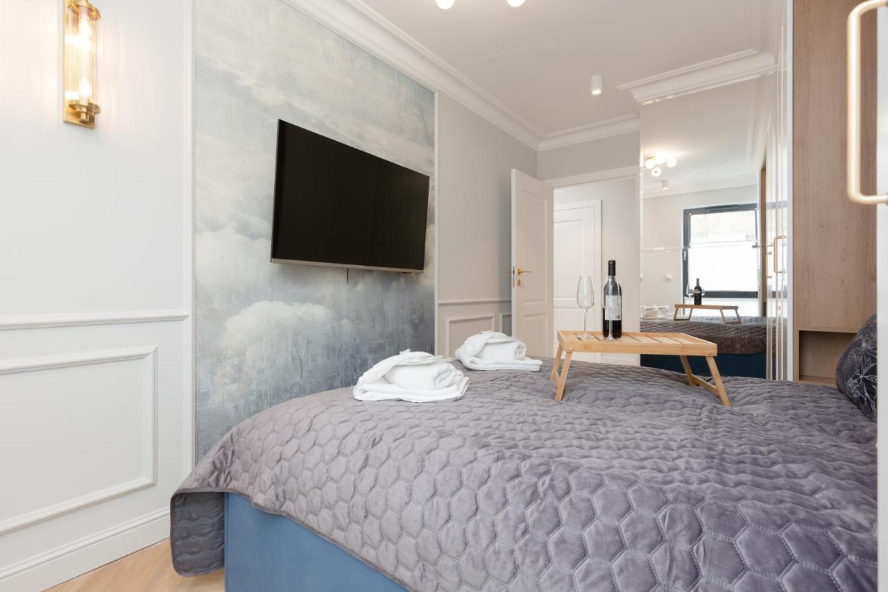 Moderna Central Luxury Apartment With Parking In Gdynia By Noclegi Renters Bagian luar foto