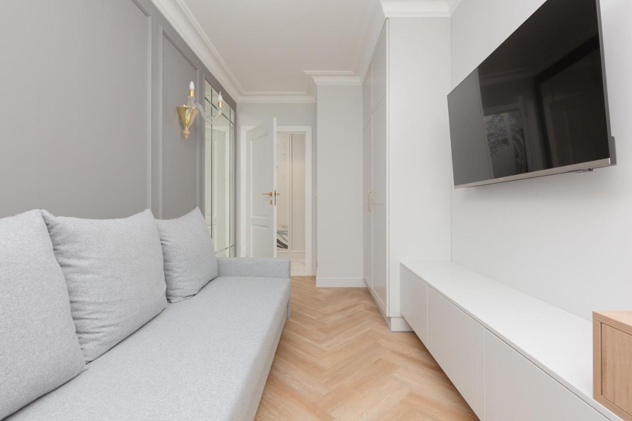 Moderna Central Luxury Apartment With Parking In Gdynia By Noclegi Renters Bagian luar foto